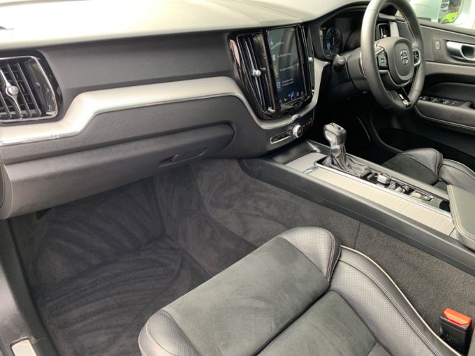 VOLVO XC60 T5 R-DESIGN AWD - 5843 - 11