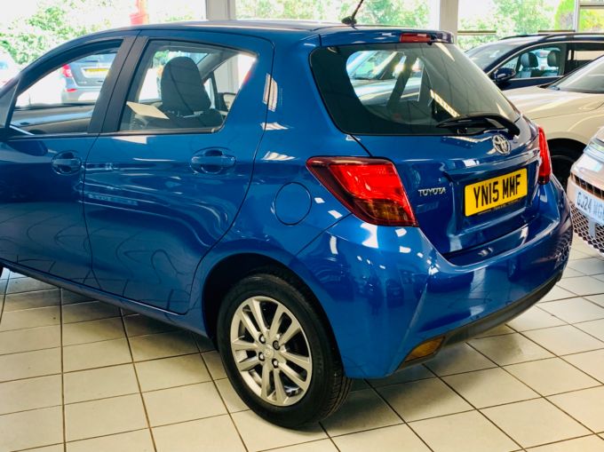 TOYOTA YARIS VVT-I ICON - 5735 - 10