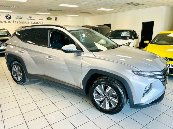 HYUNDAI TUCSON T-GDI SE CONNECT - 5688 - 6