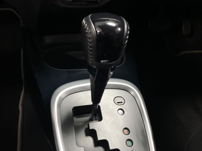 TOYOTA YARIS VVT-I DESIGN M-DRIVE S - 5927 - 13