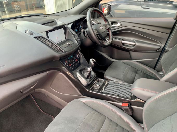 FORD KUGA ST-LINE X - 5725 - 3