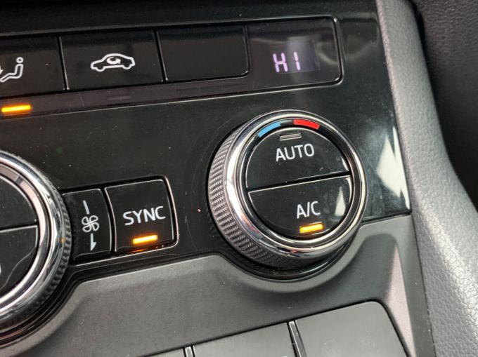 SKODA KODIAQ SE TDI SCR DSG - 5917 - 19