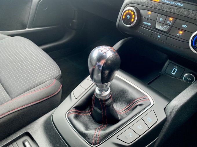 FORD FOCUS ST-LINE TDCI - 5891 - 20