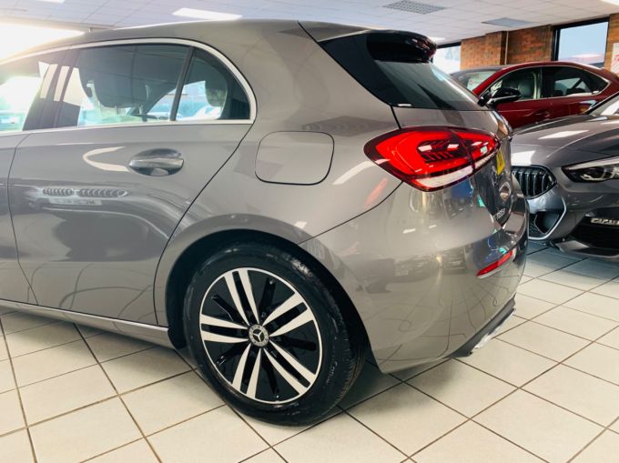 MERCEDES A-CLASS A 180 D SPORT - 5913 - 9