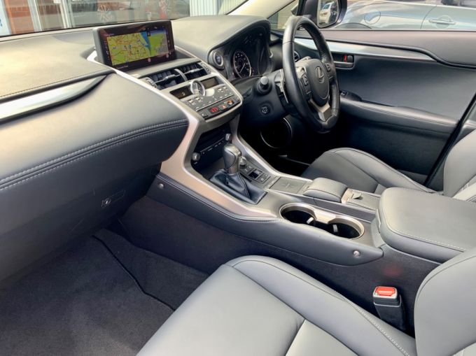 LEXUS NX 300H - 5728 - 2