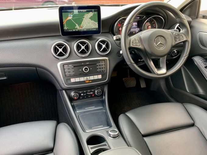 MERCEDES A-CLASS A 200 D SPORT PREMIUM - 5175 - 11