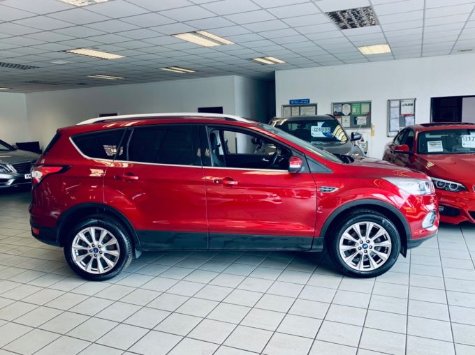 FORD KUGA TITANIUM EDITION - 5057 - 6