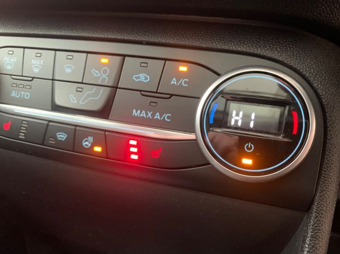 FORD FIESTA B AND O PLAY TITANIUM - 5904 - 17