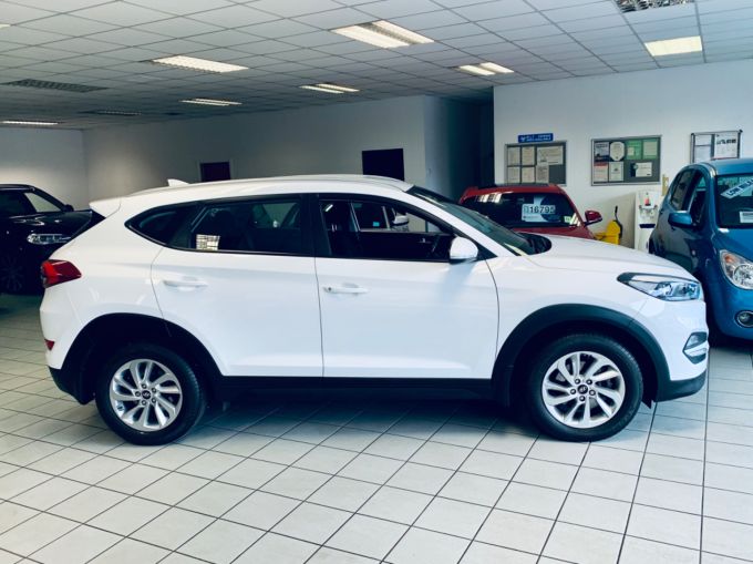 HYUNDAI TUCSON CRDI SE NAV BLUE DRIVE - 5130 - 7