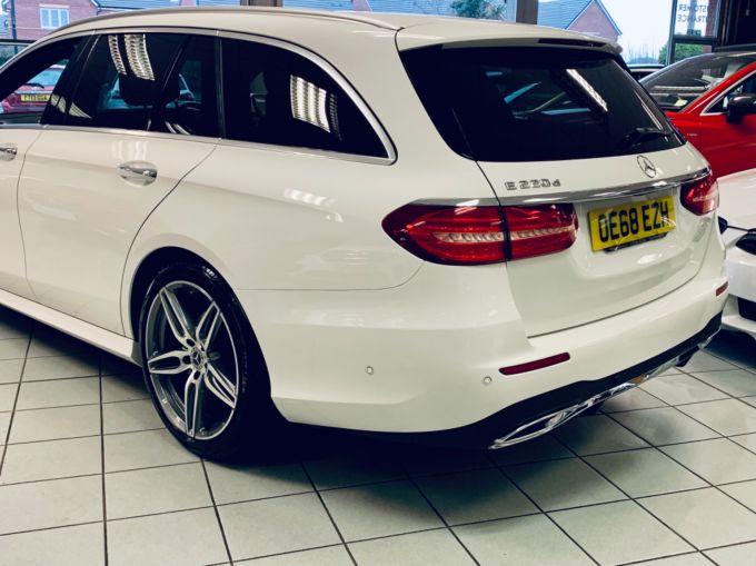 MERCEDES E-CLASS E 220 D AMG LINE PREMIUM - 4886 - 9