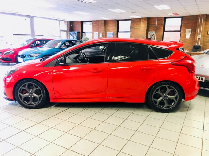 FORD FOCUS ST-2 - 4525 - 9