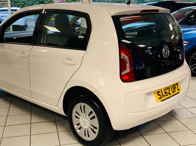 VOLKSWAGEN UP MOVE UP - 5872 - 9