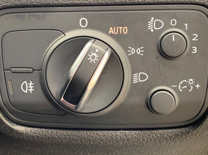 AUDI Q2 TDI SPORT - 5041 - 20
