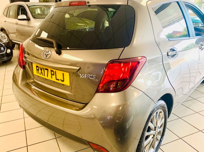 TOYOTA YARIS D-4D ICON TSS - 5847 - 6