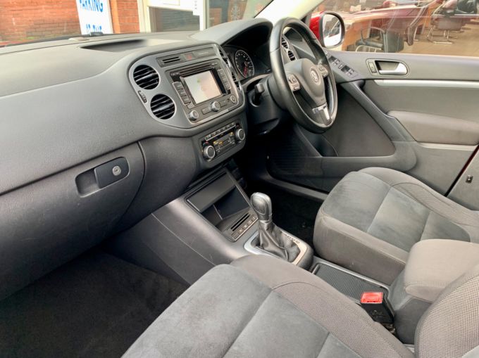 VOLKSWAGEN TIGUAN MATCH TDI BLUEMOTION TECH 4MOTION DSG - 5982 - 2