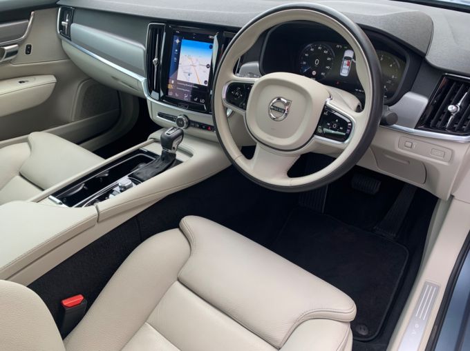 VOLVO S90 D4 MOMENTUM PLUS - 5767 - 11
