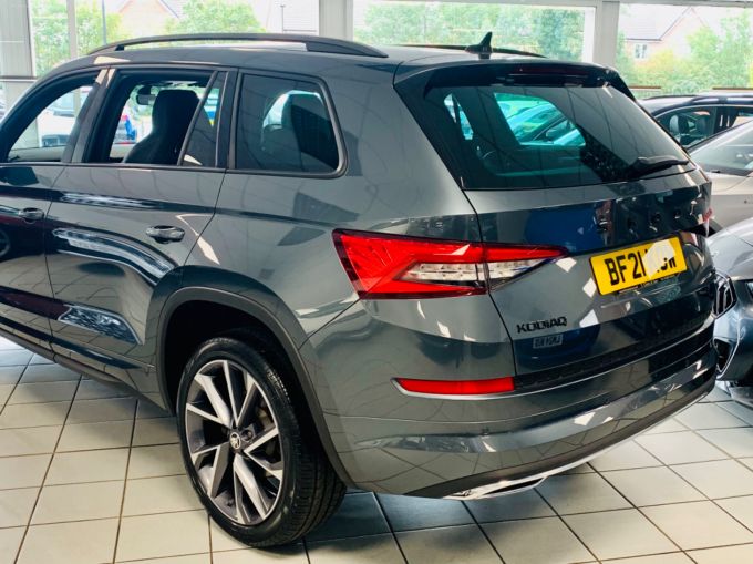 SKODA KODIAQ SPORTLINE TDI SCR DSG - 5785 - 9