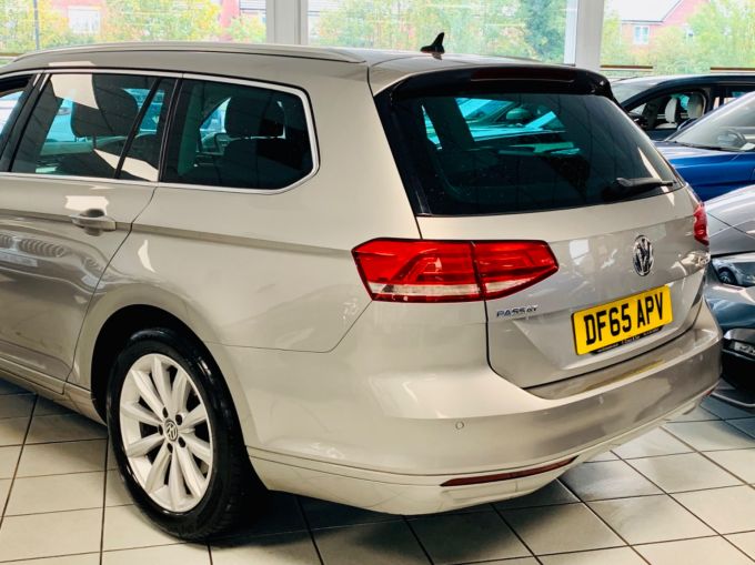 VOLKSWAGEN PASSAT SE BUSINESS TDI BLUEMOTION TECHNOLOGY - 5869 - 9