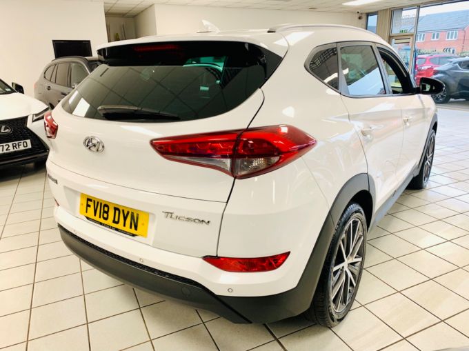 HYUNDAI TUCSON CRDI GO SE - 5951 - 4