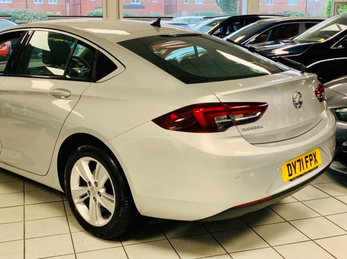 VAUXHALL INSIGNIA GRAND SPORT SRI NAV - 5922 - 9