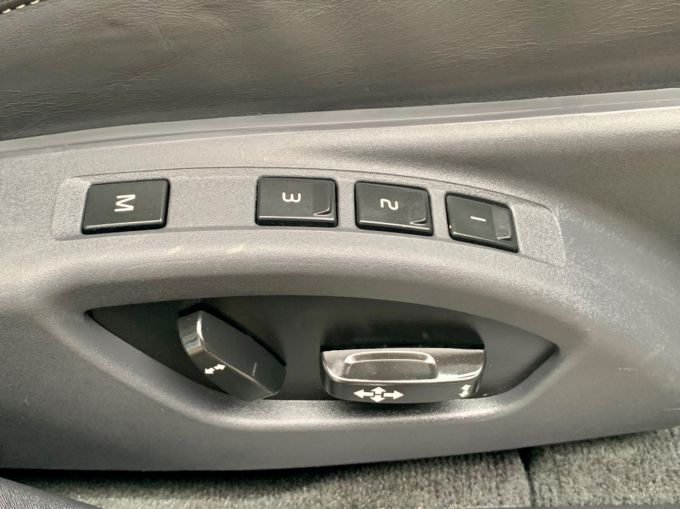 VOLVO V60 D3 R-DESIGN LUX NAV - 5133 - 22