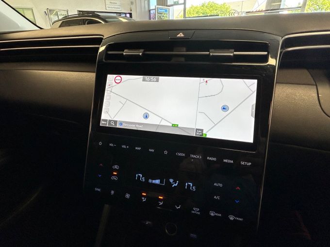 HYUNDAI TUCSON T-GDI SE CONNECT - 5688 - 3