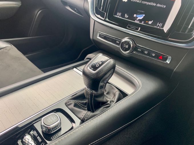 VOLVO S90 D4 R-DESIGN - 5849 - 22
