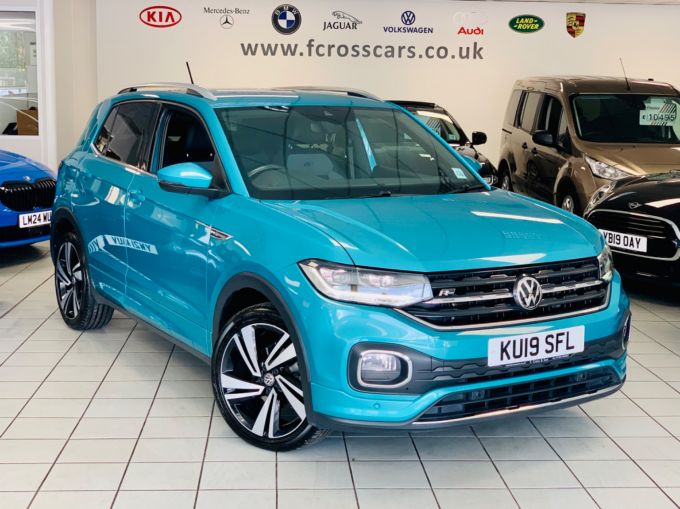 VOLKSWAGEN T-CROSS R-LINE TSI DSG - 5823 - 1