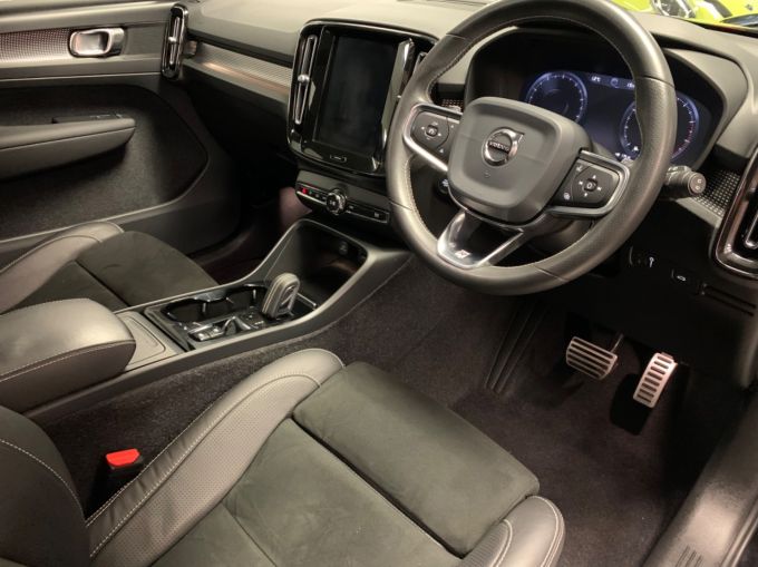 VOLVO XC40 T3 R-DESIGN - 5918 - 12