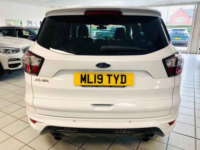 FORD KUGA ST-LINE - 5882 - 6