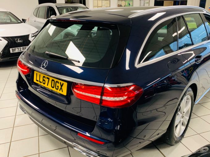 MERCEDES E-CLASS E 220 D SE - 5919 - 7