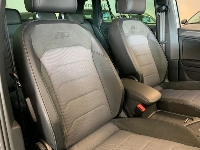 VOLKSWAGEN TIGUAN R-LINE TECH TDI DSG - 5144 - 11