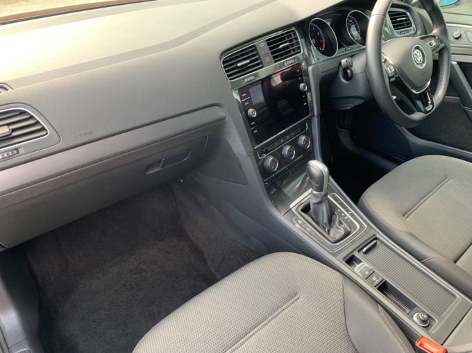 VOLKSWAGEN GOLF SE NAVIGATION TSI EVO DSG - 5106 - 10