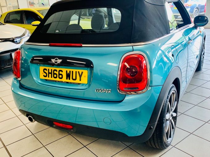 MINI CONVERTIBLE COOPER - 5704 - 9