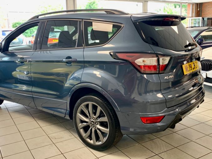 FORD KUGA ST-LINE X - 5725 - 10
