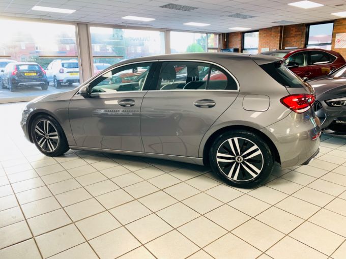 MERCEDES A-CLASS A 180 D SPORT - 5913 - 10