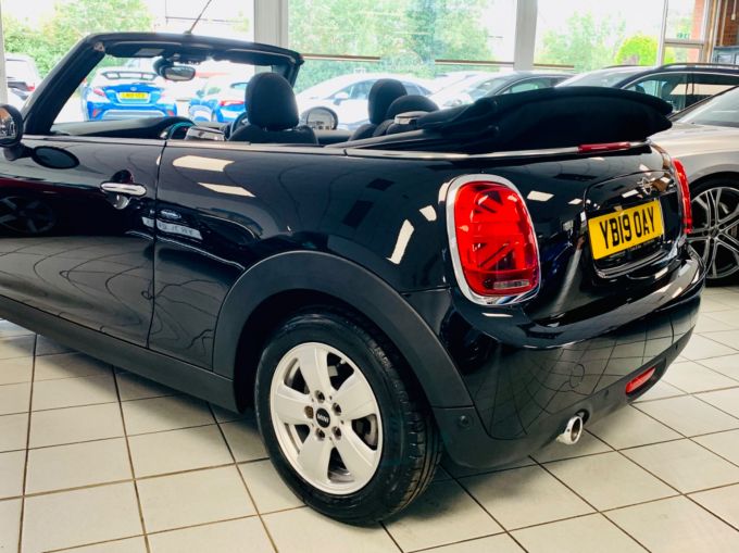MINI CONVERTIBLE COOPER CLASSIC - 5786 - 14