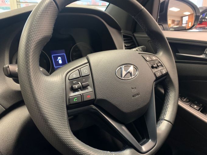 HYUNDAI TUCSON CRDI GO SE - 5951 - 9