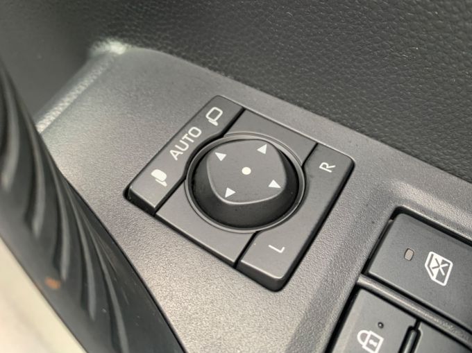 TOYOTA RAV-4 VVT-I DESIGN - 5765 - 21