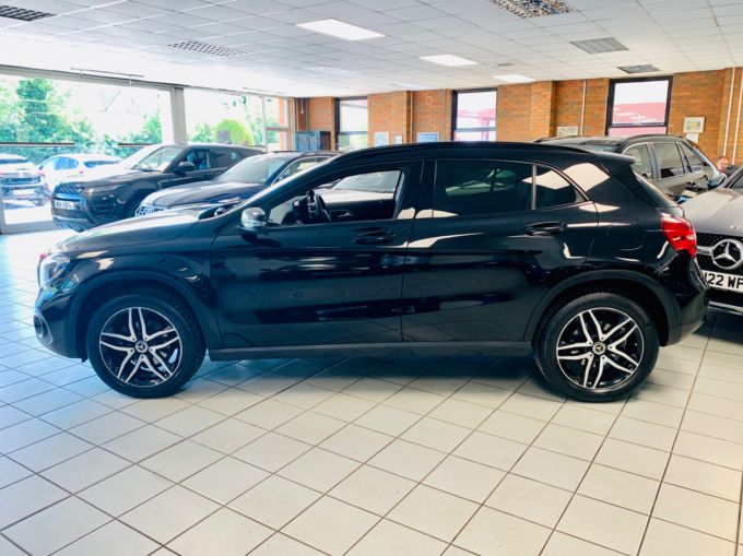 MERCEDES GLA-CLASS GLA 180 URBAN EDITION - 5682 - 10