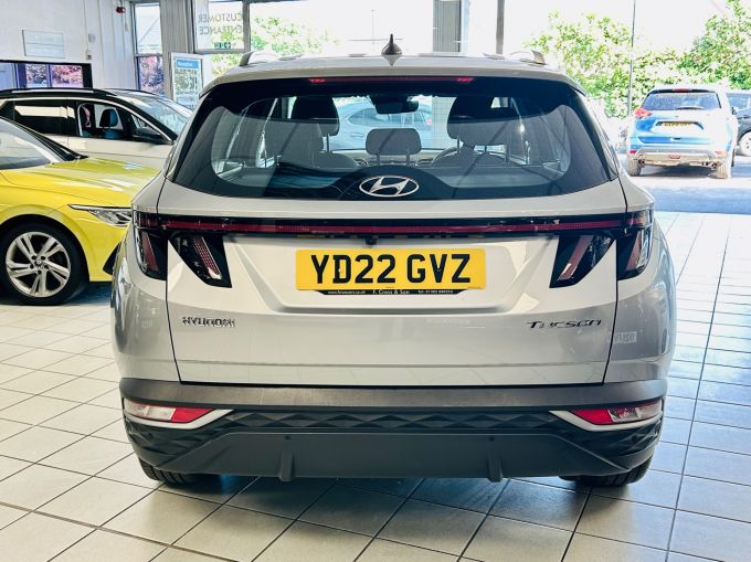 HYUNDAI TUCSON T-GDI SE CONNECT - 5688 - 9