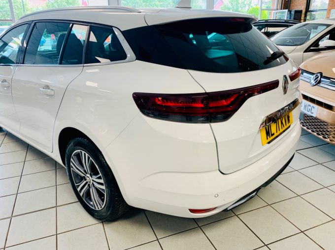 RENAULT MEGANE ICONIC DCI - 5736 - 8
