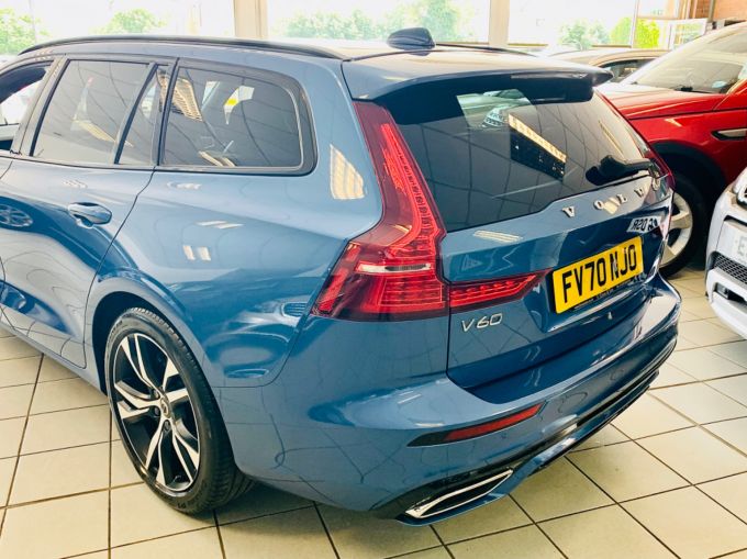 VOLVO V60 D3 R-DESIGN PLUS - 5019 - 8