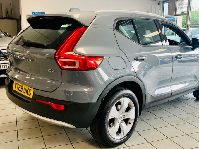 VOLVO XC40 D3 MOMENTUM - 5775 - 7