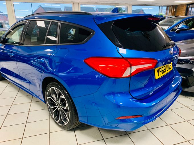 FORD FOCUS ST-LINE X - 5884 - 8