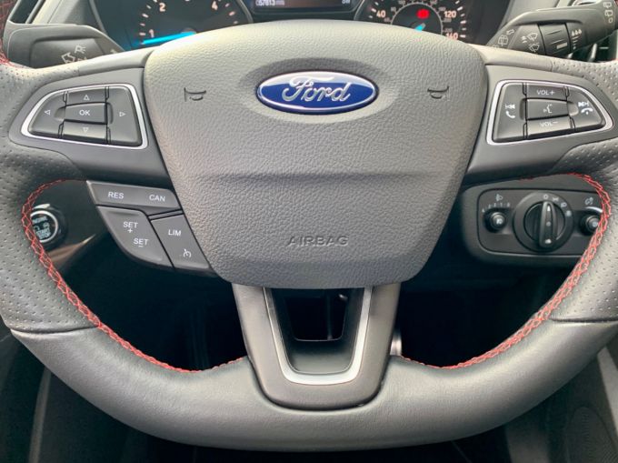 FORD KUGA ST-LINE EDITION TDCI - 5916 - 14