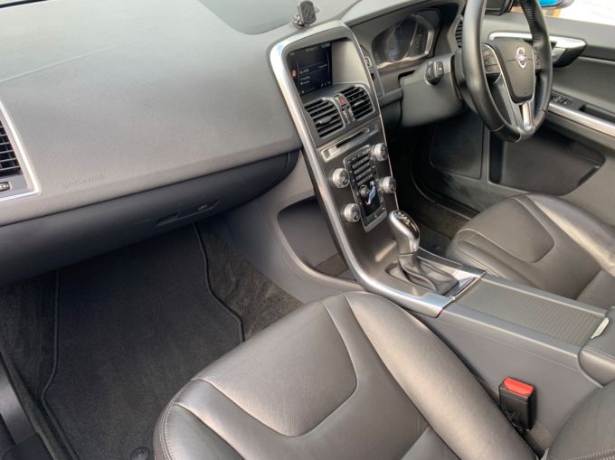 VOLVO XC60 D5 SE LUX NAV AWD - 5087 - 13