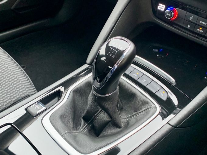 VAUXHALL INSIGNIA GRAND SPORT SRI NAV - 5922 - 20