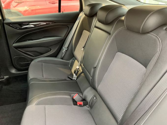 VAUXHALL INSIGNIA GRAND SPORT SRI NAV - 5922 - 23