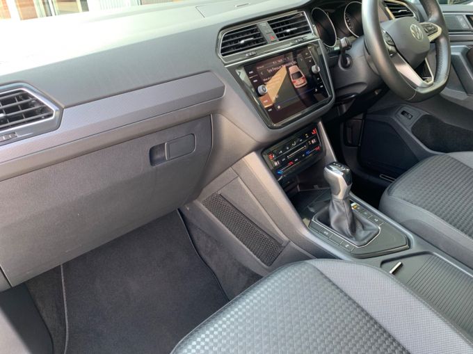 VOLKSWAGEN TIGUAN ACTIVE TSI DSG - 5777 - 10